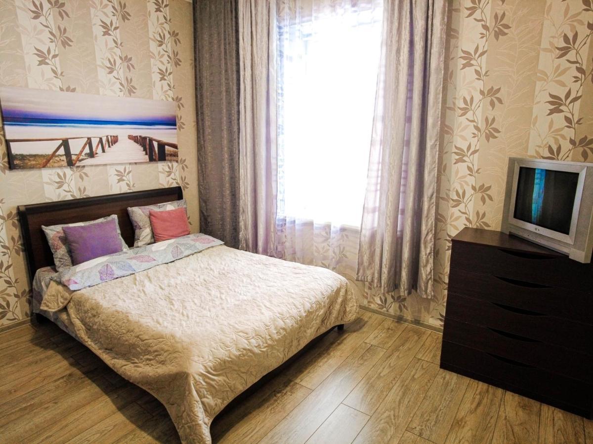 Світло Цілодобово Apartments In The City Center Lviv Ngoại thất bức ảnh